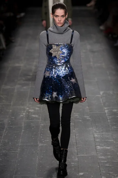 Look 64